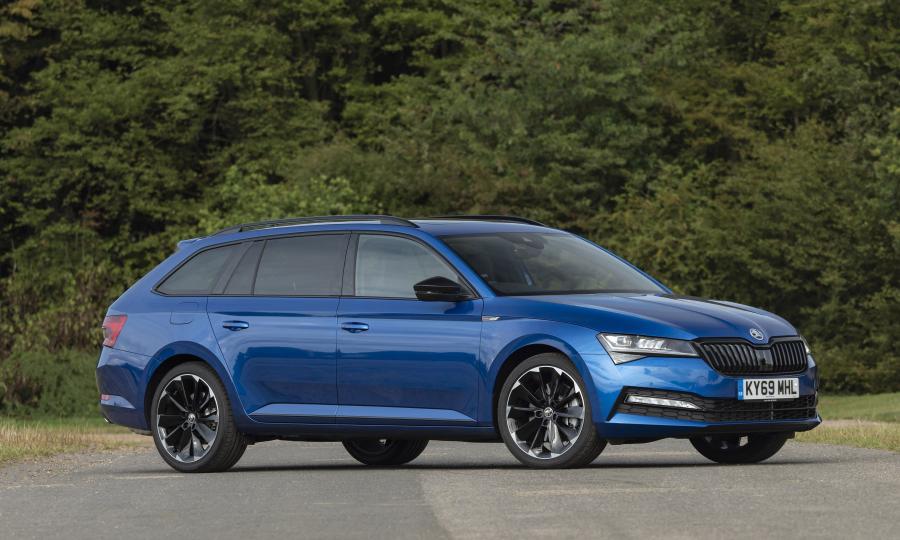  Skoda Superb Combi 4x4 SportLine 2019 года  (UK) (фото 1 из 34)